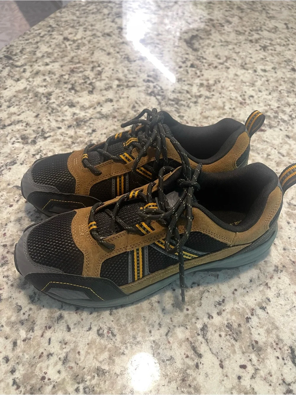 Lands’ End NatureTex 70 Men’s Trail Hiking Walking Shoes 8.5D